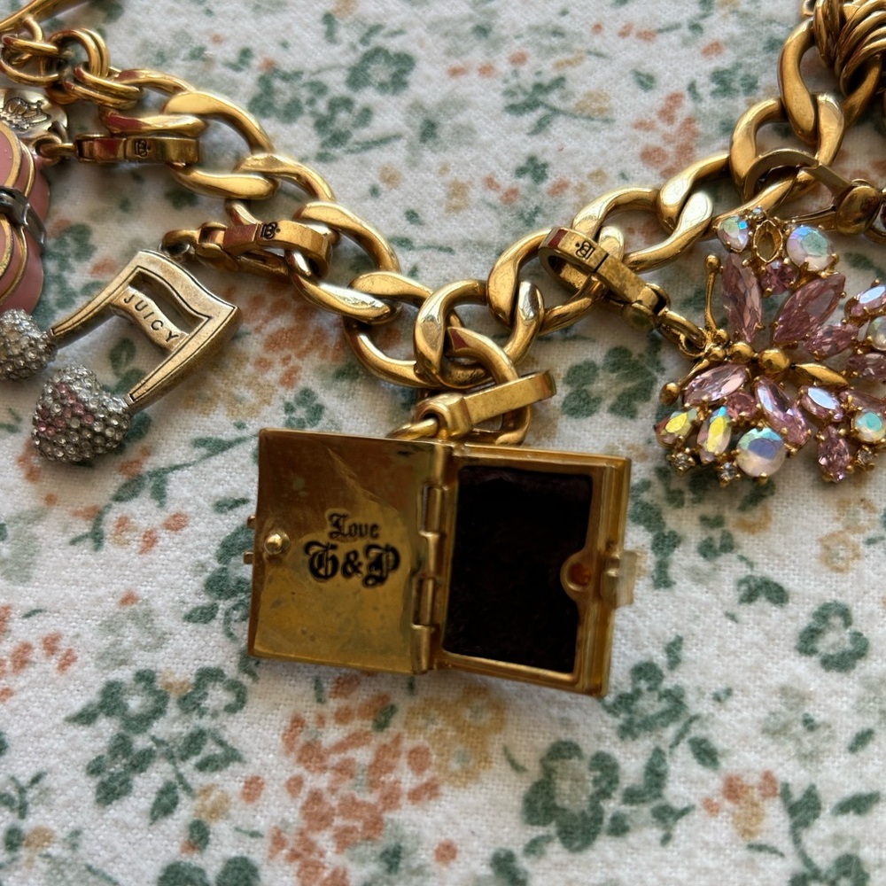 Y2K Juicy Couture charm bracelet with removable charms - Picture 4 of 14
